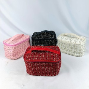 D260*CX240 NECESSAIRE COM FECHAMENTO ATRAVES DE ZÍPER