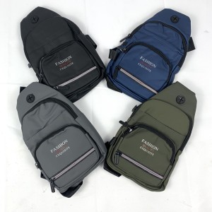 D308*CX240 MOCHILA TRANSVERSAL COM FECHAMENTO ATRAVES DE ZÍPER